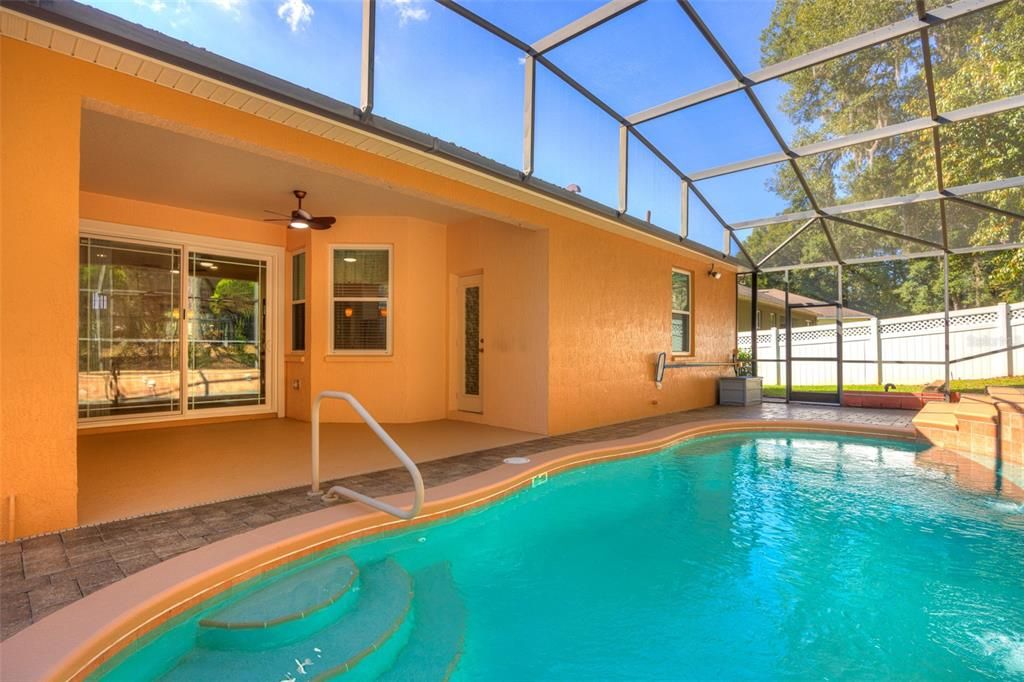 For Sale: $450,000 (4 beds, 3 baths, 2361 Square Feet)