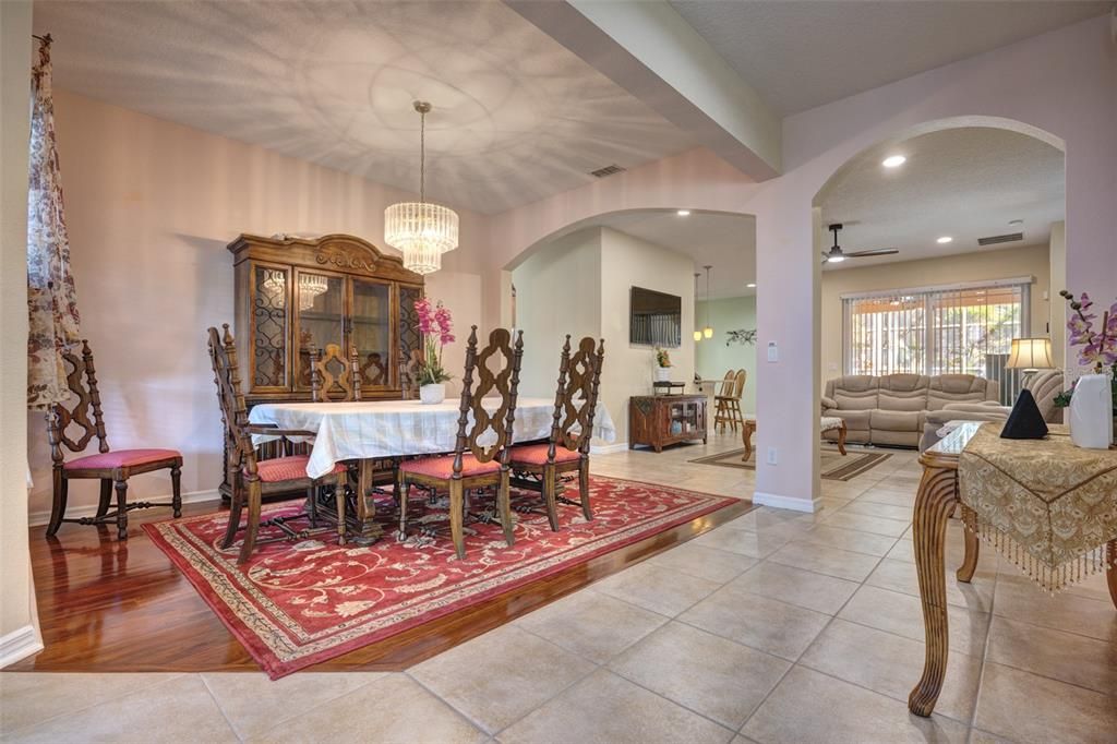 For Sale: $450,000 (4 beds, 3 baths, 2361 Square Feet)