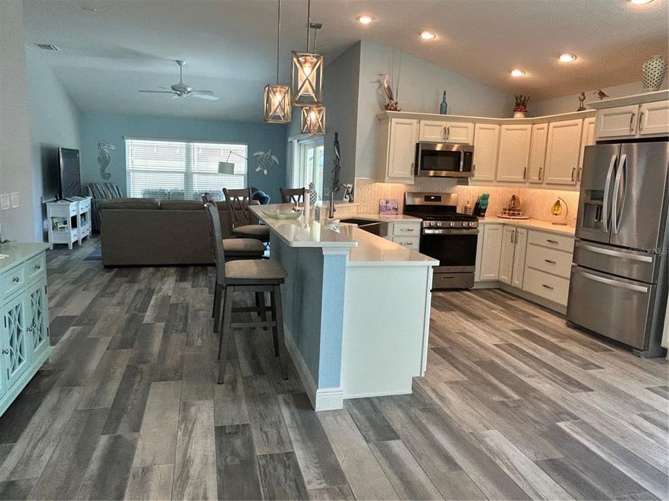 На продажу: $499,000 (3 спален, 2 ванн, 1696 Квадратных фут)