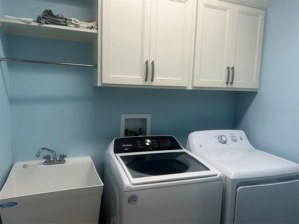 На продажу: $499,000 (3 спален, 2 ванн, 1696 Квадратных фут)