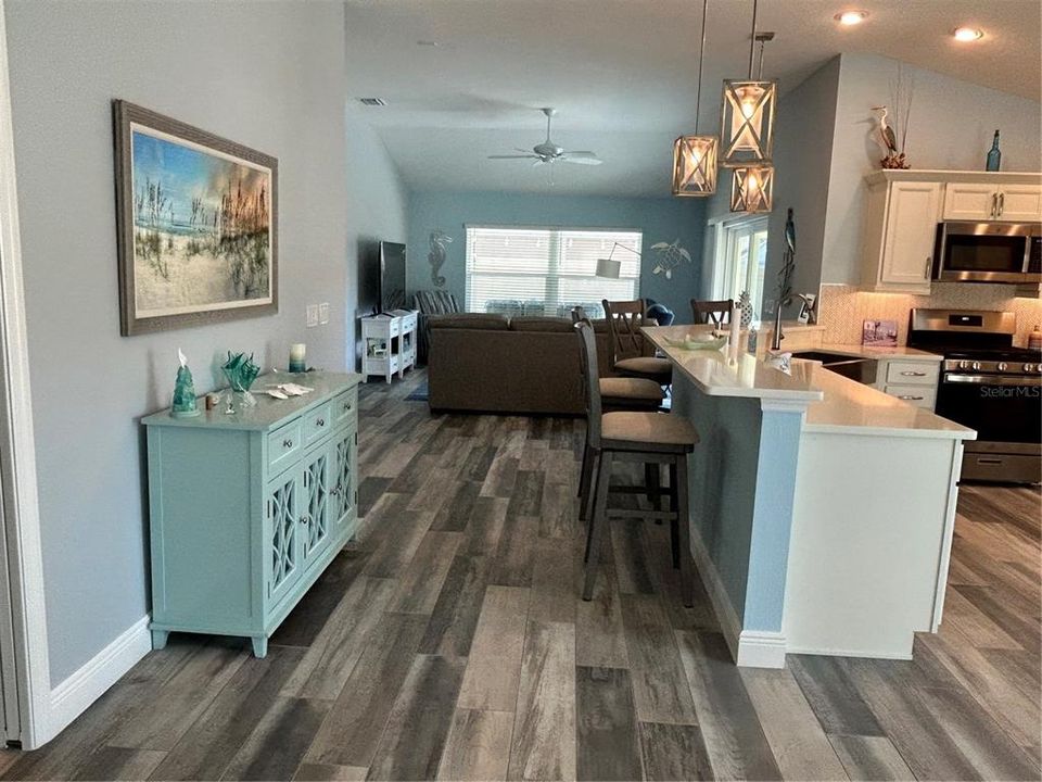 На продажу: $499,000 (3 спален, 2 ванн, 1696 Квадратных фут)