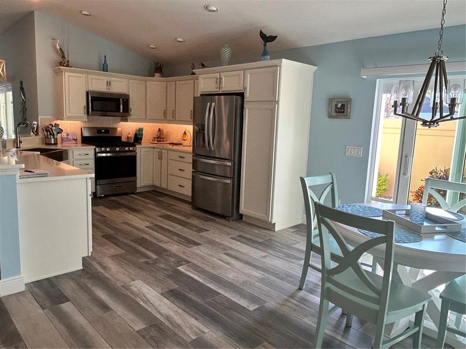 На продажу: $499,000 (3 спален, 2 ванн, 1696 Квадратных фут)