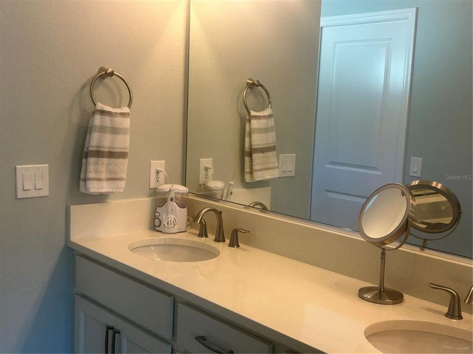 На продажу: $499,000 (3 спален, 2 ванн, 1696 Квадратных фут)