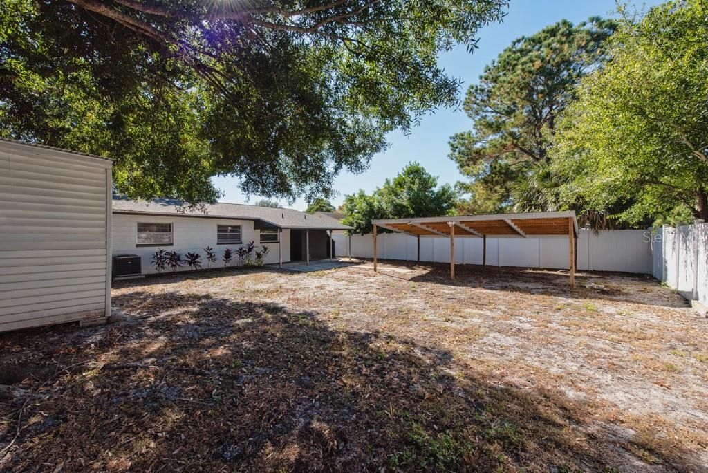 En Venta: $385,000 (4 camas, 2 baños, 1073 Pies cuadrados)