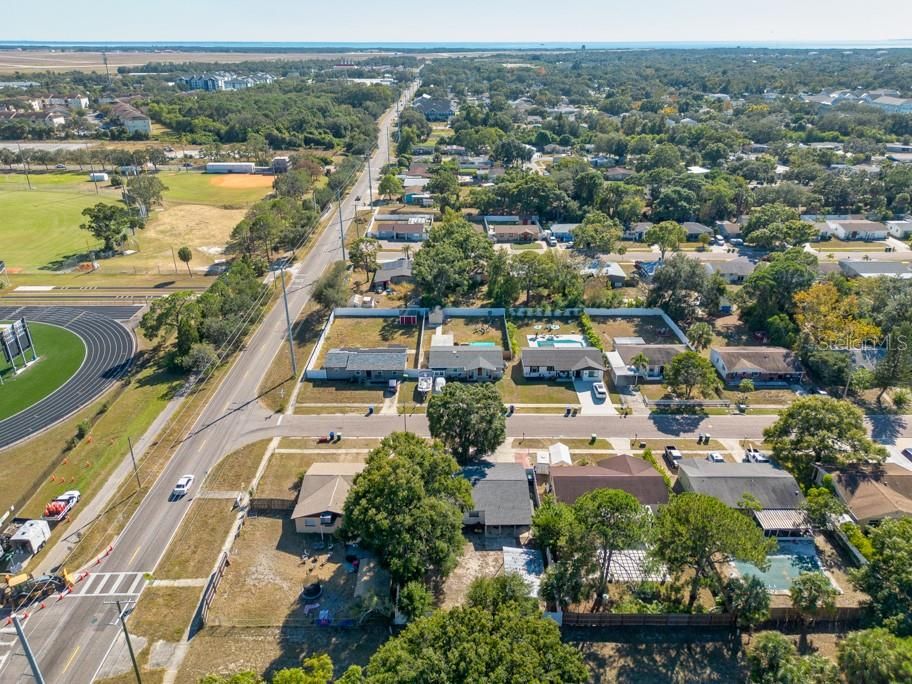 En Venta: $385,000 (4 camas, 2 baños, 1073 Pies cuadrados)