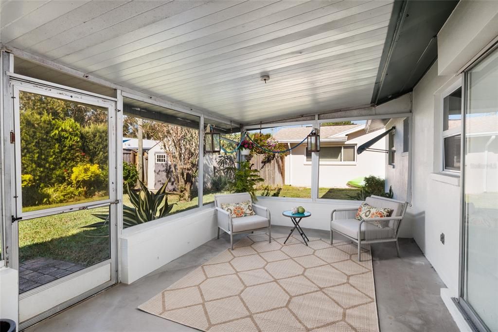 Active With Contract: $399,000 (3 beds, 2 baths, 1274 Square Feet)