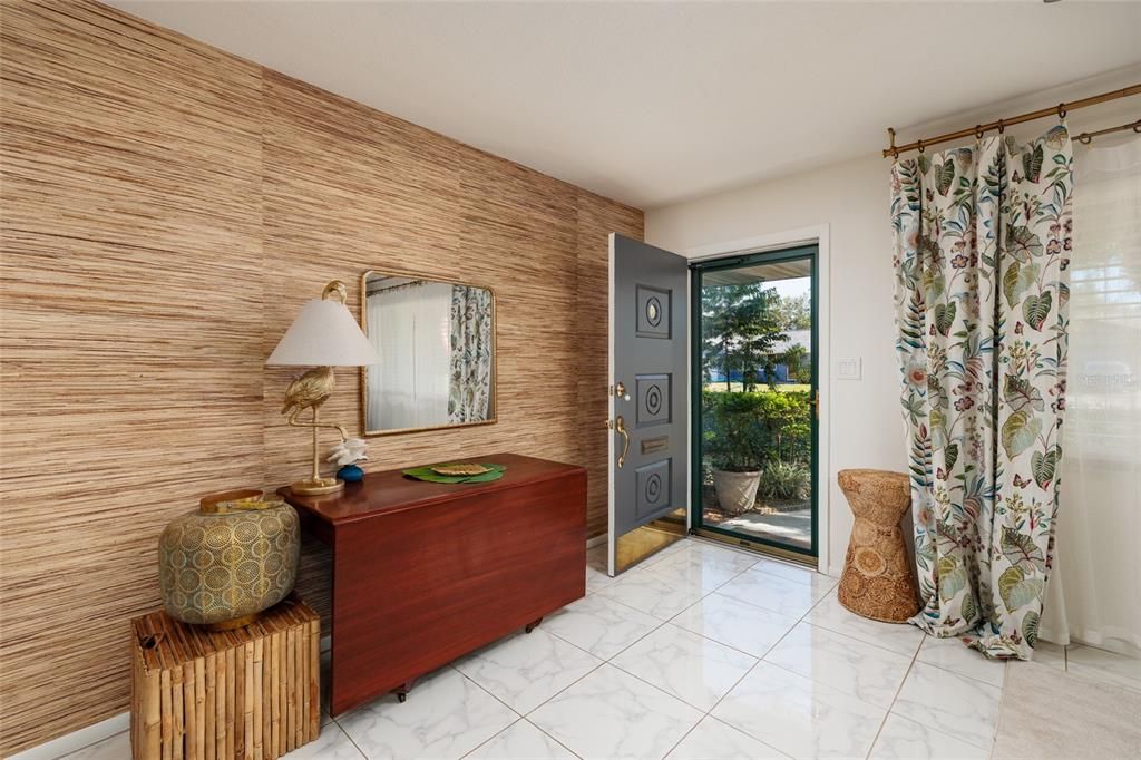 Active With Contract: $399,000 (3 beds, 2 baths, 1274 Square Feet)
