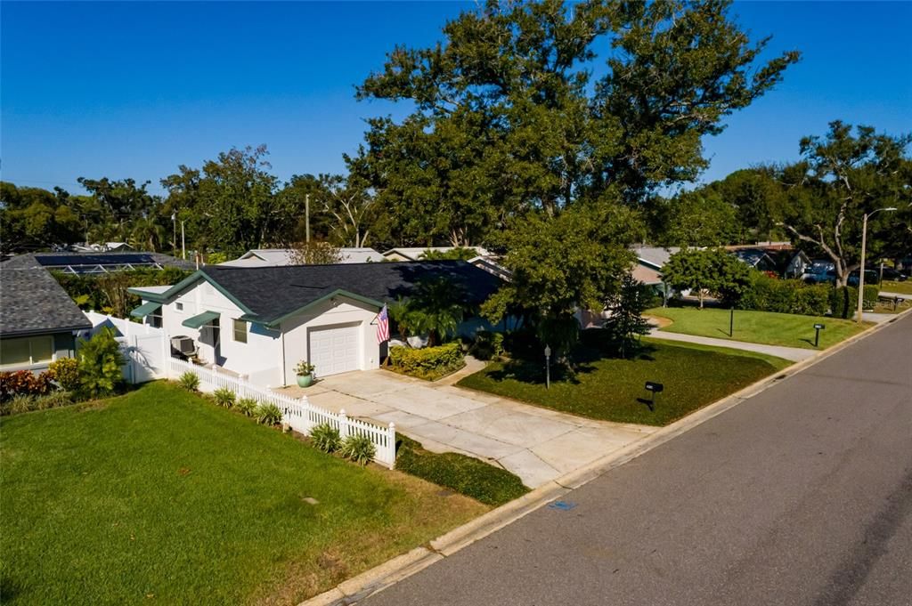 Active With Contract: $399,000 (3 beds, 2 baths, 1274 Square Feet)