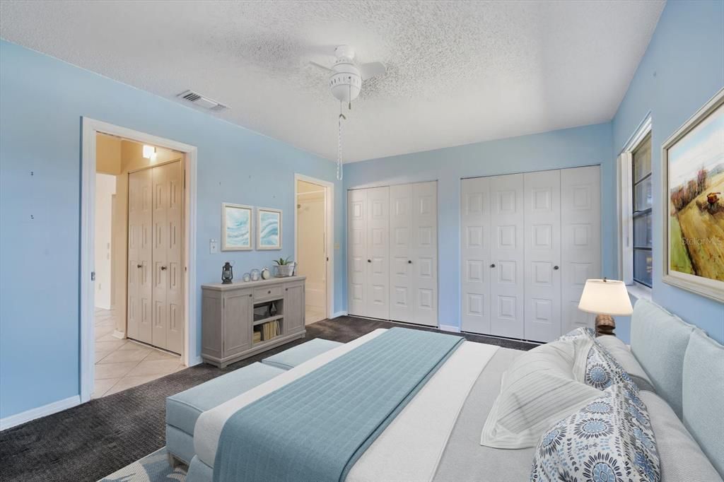 待售: $86,000 (1 贝兹, 1 浴室, 800 平方英尺)