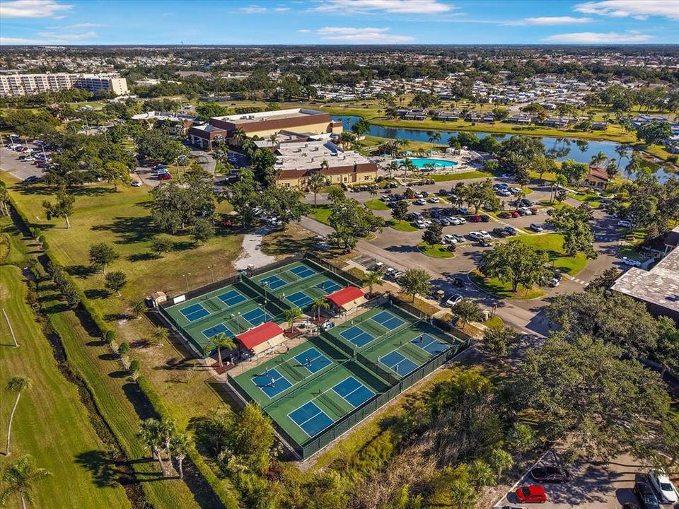 待售: $86,000 (1 贝兹, 1 浴室, 800 平方英尺)