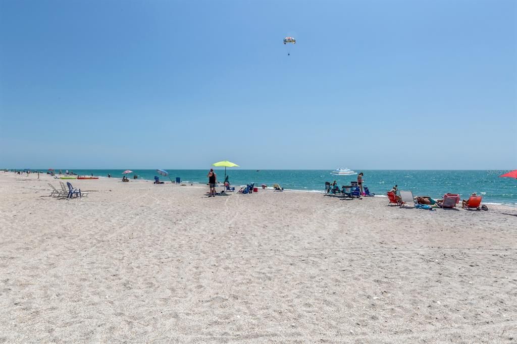 En Venta: $369,900 (2 camas, 2 baños, 1374 Pies cuadrados)