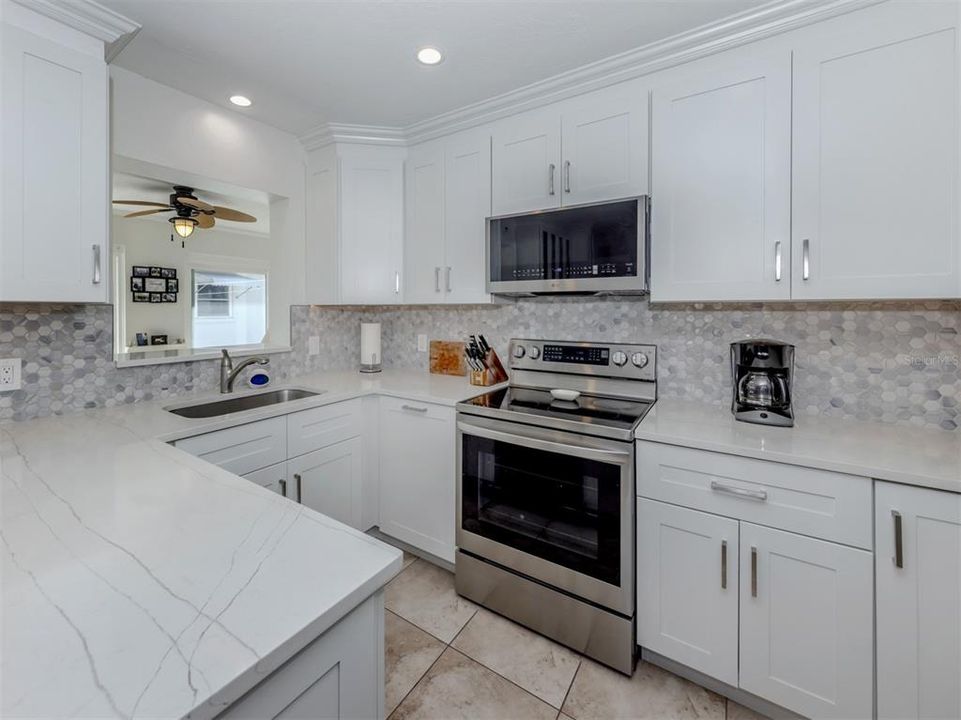 En Venta: $369,900 (2 camas, 2 baños, 1374 Pies cuadrados)