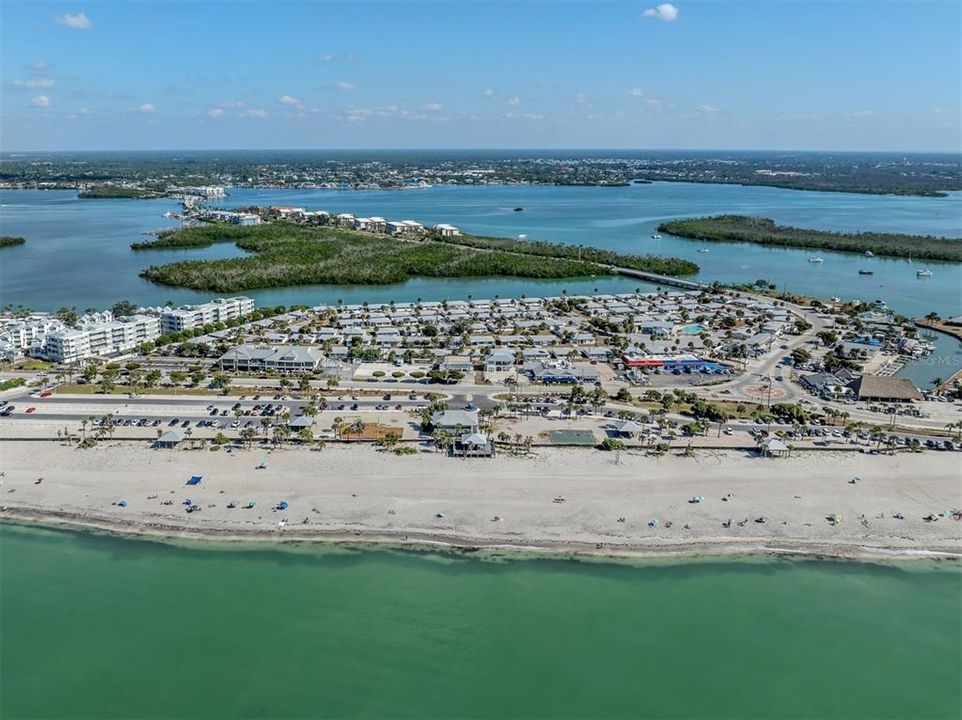 En Venta: $369,900 (2 camas, 2 baños, 1374 Pies cuadrados)