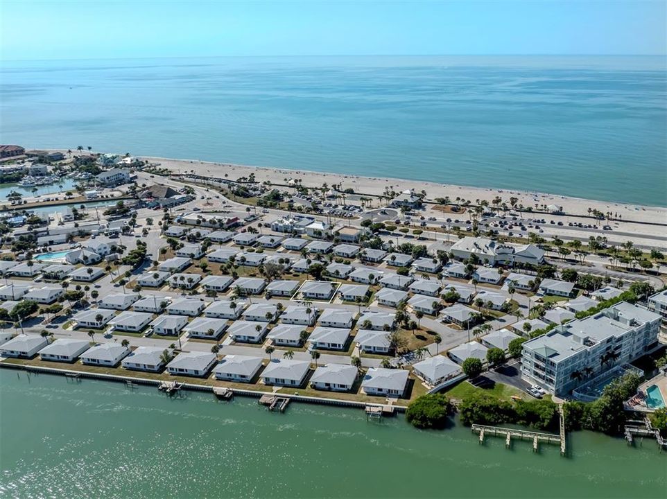 En Venta: $369,900 (2 camas, 2 baños, 1374 Pies cuadrados)