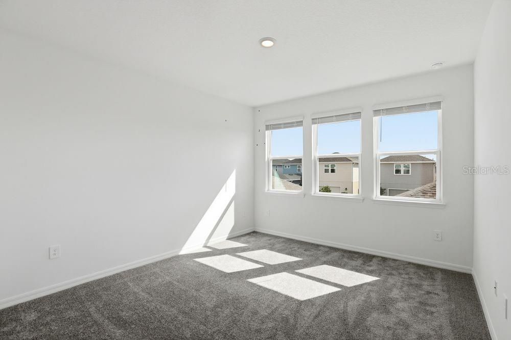 Active With Contract: $399,000 (3 beds, 2 baths, 1998 Square Feet)