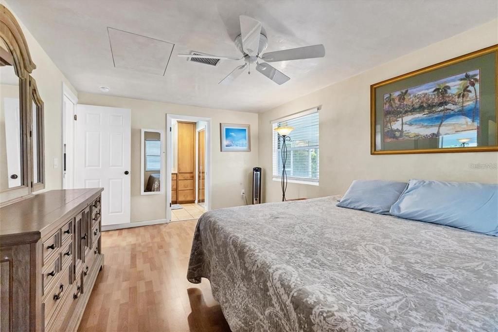 For Rent: $4,500 (3 beds, 2 baths, 1144 Square Feet)