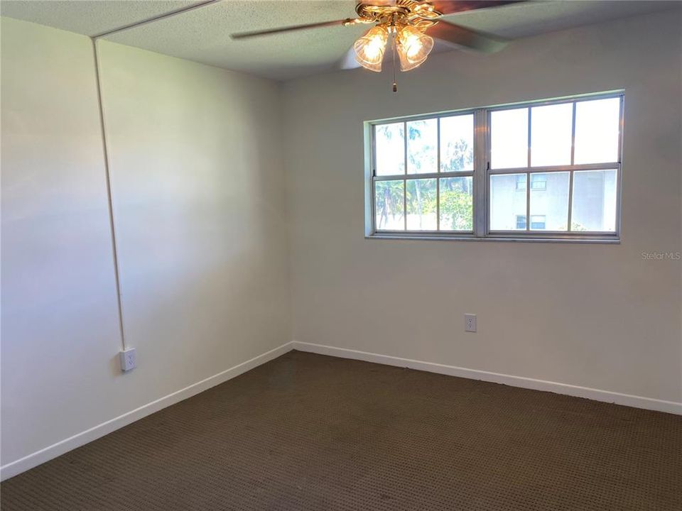 En Renta: $1,750 (2 camas, 1 baños, 925 Pies cuadrados)