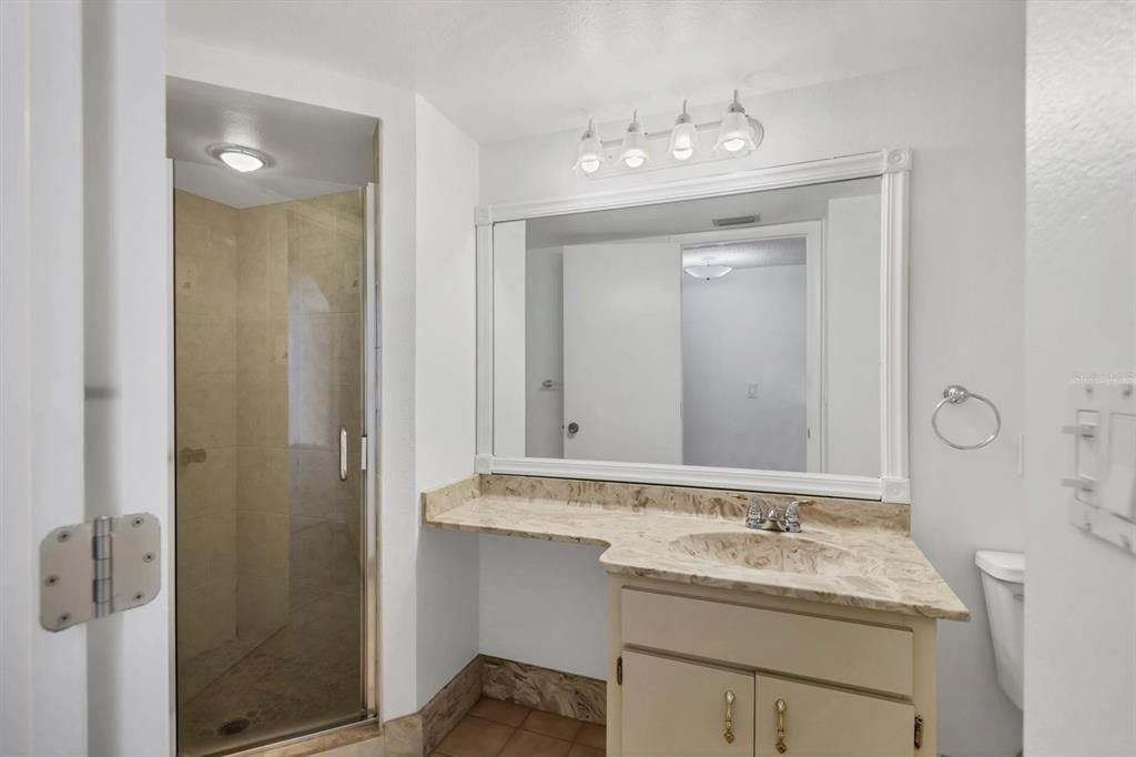 En Venta: $185,000 (2 camas, 2 baños, 1280 Pies cuadrados)