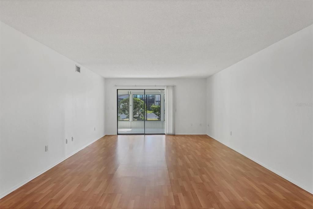 En Venta: $185,000 (2 camas, 2 baños, 1280 Pies cuadrados)