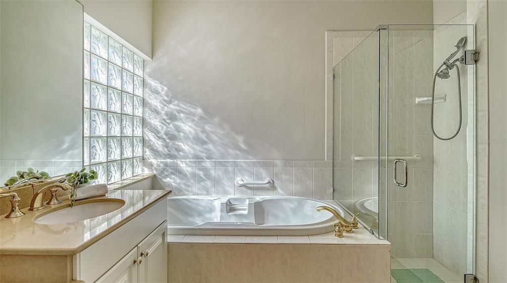 待售: $429,000 (3 贝兹, 2 浴室, 1599 平方英尺)