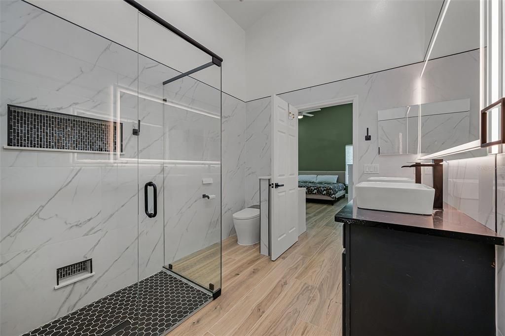 В аренду: $2,500 (4 спален, 2 ванн, 1948 Квадратных фут)