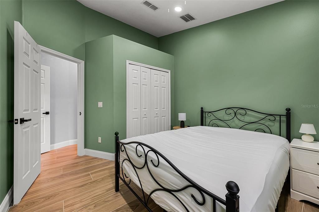 В аренду: $2,500 (4 спален, 2 ванн, 1948 Квадратных фут)