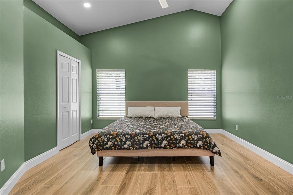 В аренду: $2,500 (4 спален, 2 ванн, 1948 Квадратных фут)