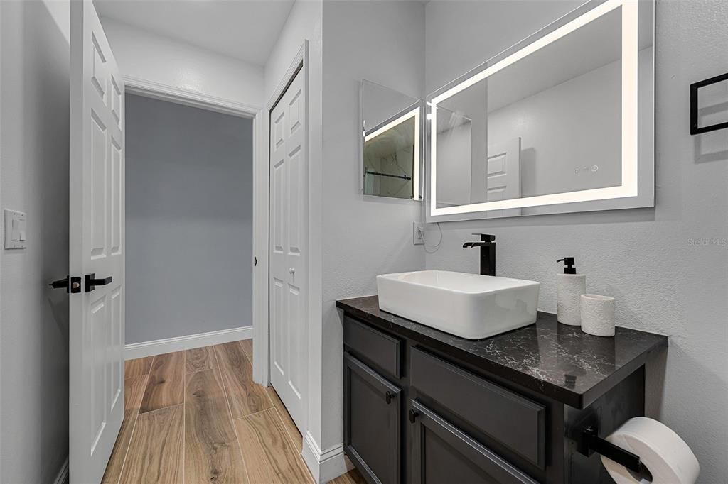 В аренду: $2,500 (4 спален, 2 ванн, 1948 Квадратных фут)