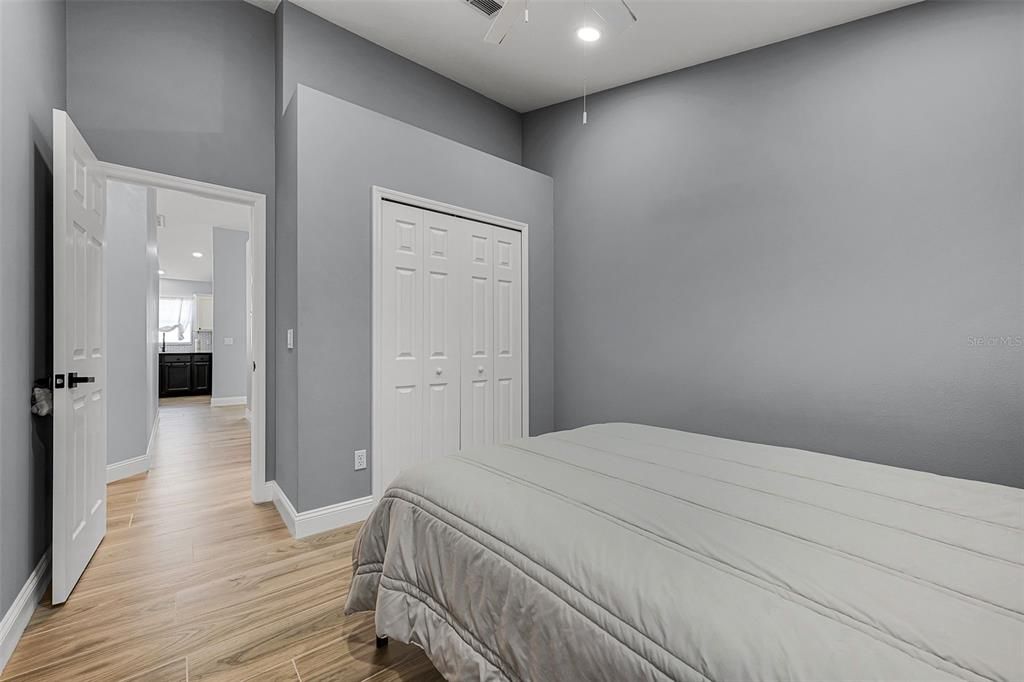 В аренду: $2,500 (4 спален, 2 ванн, 1948 Квадратных фут)