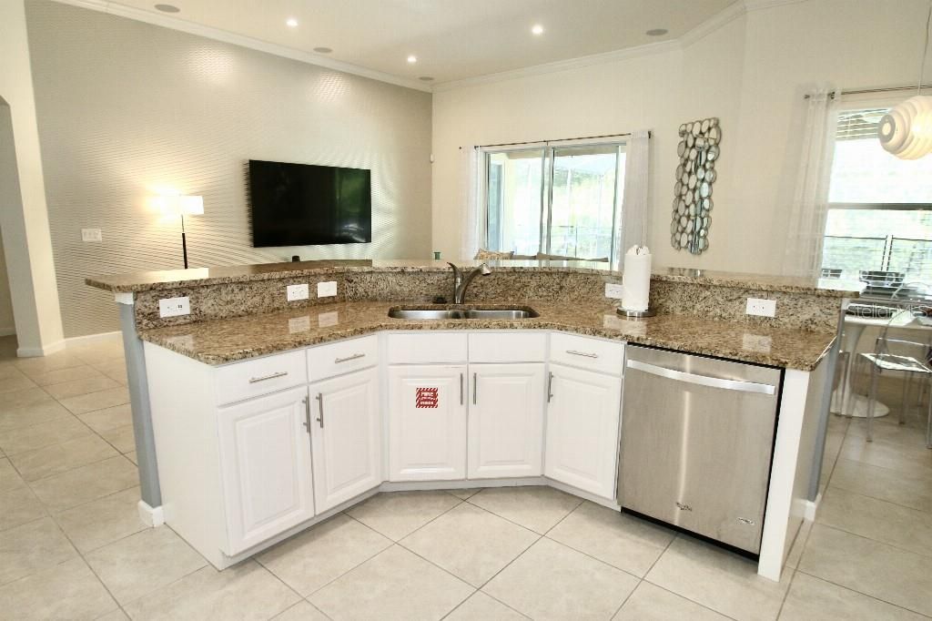 En Venta: $532,500 (5 camas, 4 baños, 2815 Pies cuadrados)