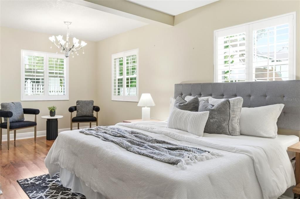 Под контрактом: $460,000 (5 спален, 3 ванн, 2135 Квадратных фут)