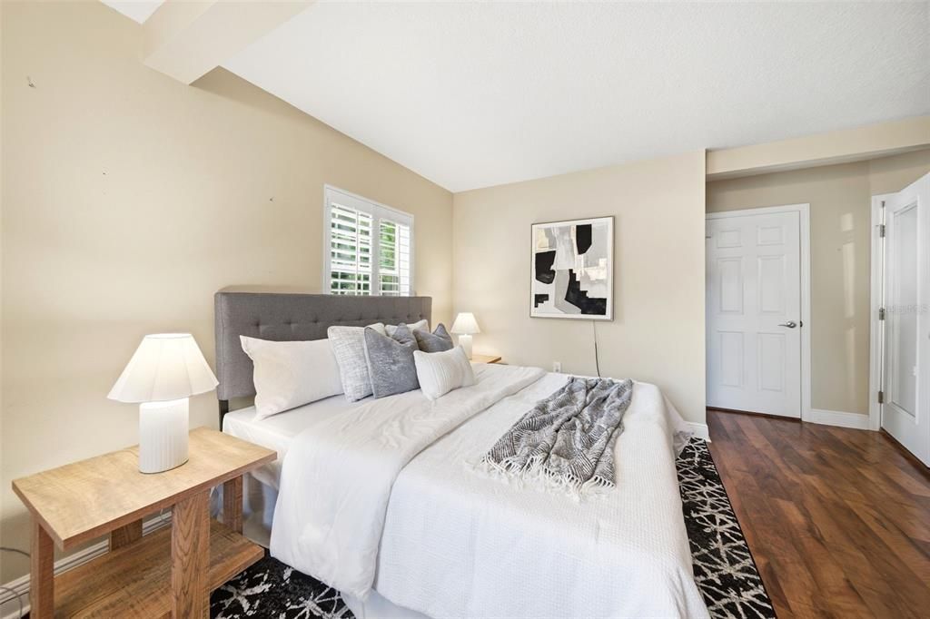 Под контрактом: $460,000 (5 спален, 3 ванн, 2135 Квадратных фут)