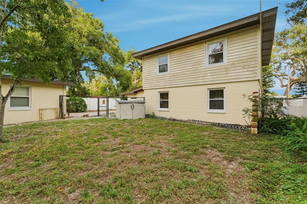 Под контрактом: $460,000 (5 спален, 3 ванн, 2135 Квадратных фут)