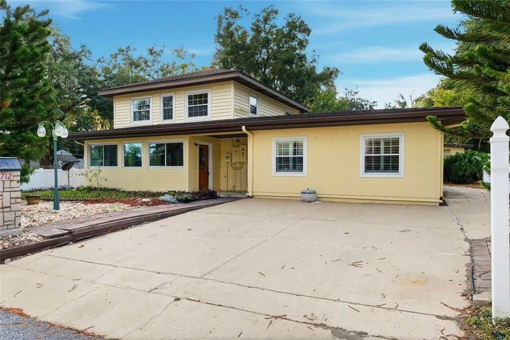 Под контрактом: $460,000 (5 спален, 3 ванн, 2135 Квадратных фут)