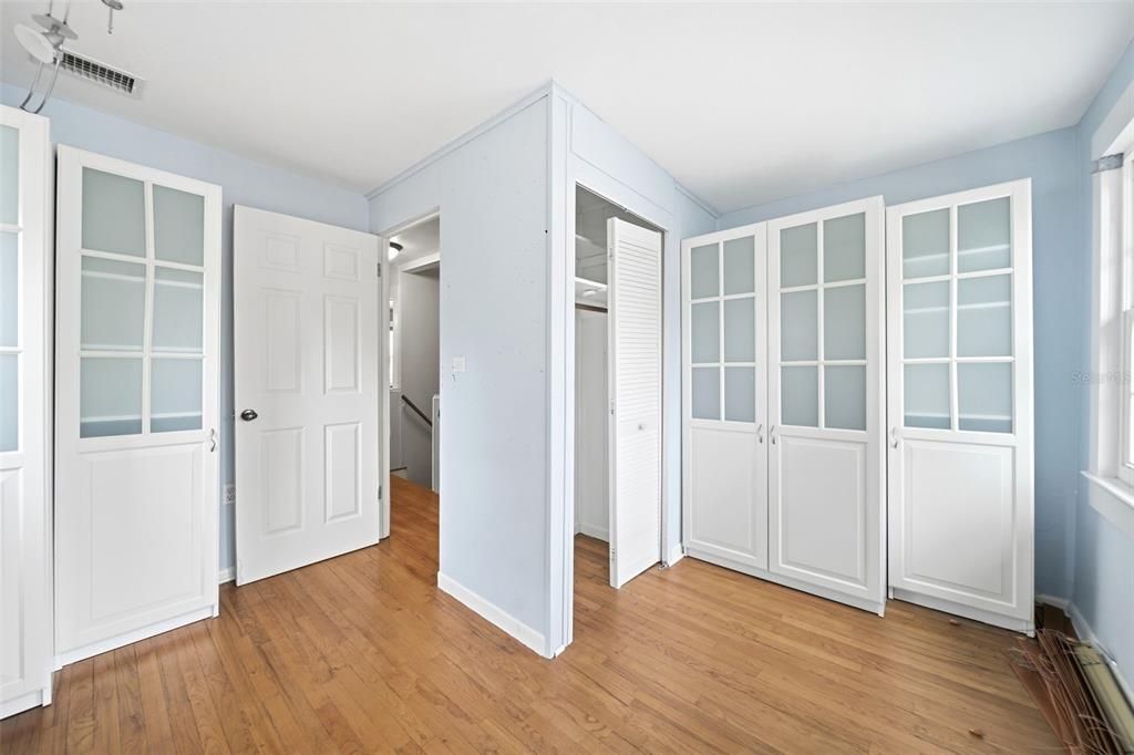 Под контрактом: $460,000 (5 спален, 3 ванн, 2135 Квадратных фут)