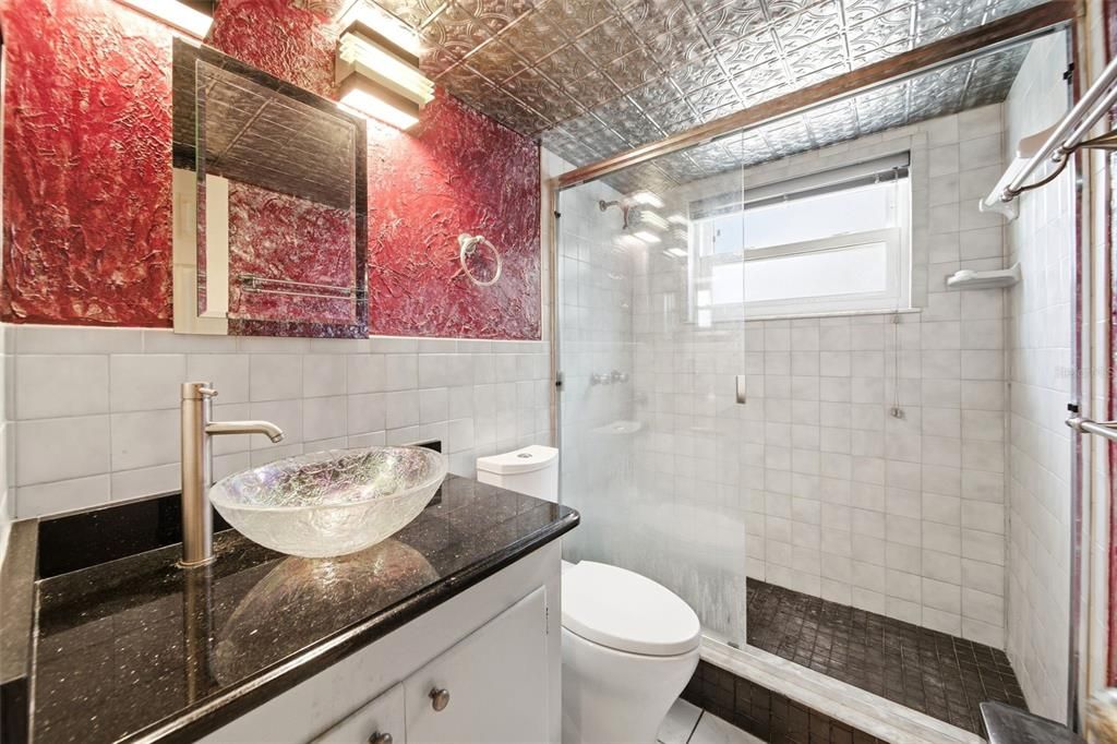 Под контрактом: $460,000 (5 спален, 3 ванн, 2135 Квадратных фут)