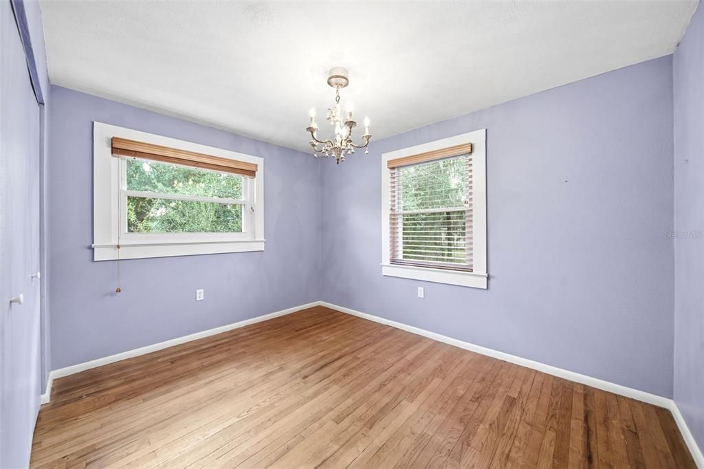 Под контрактом: $460,000 (5 спален, 3 ванн, 2135 Квадратных фут)