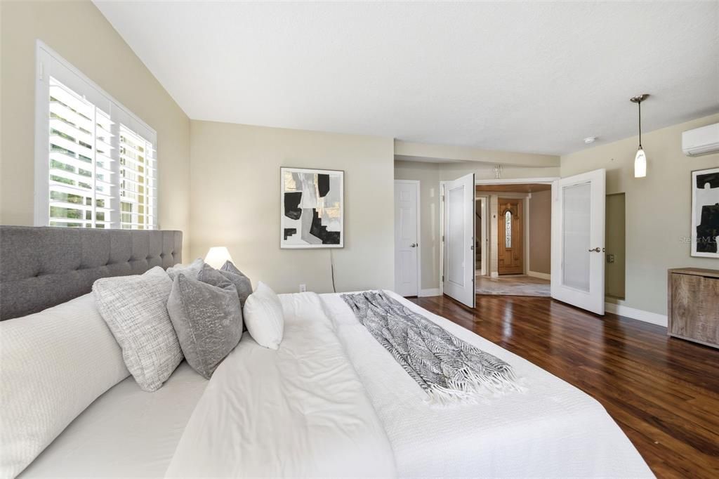 Под контрактом: $460,000 (5 спален, 3 ванн, 2135 Квадратных фут)