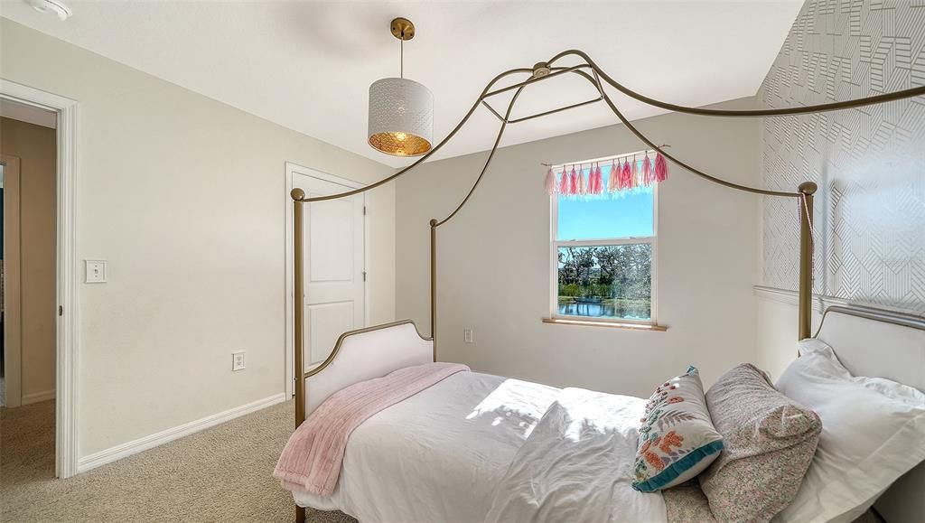 For Sale: $459,000 (5 beds, 3 baths, 2439 Square Feet)