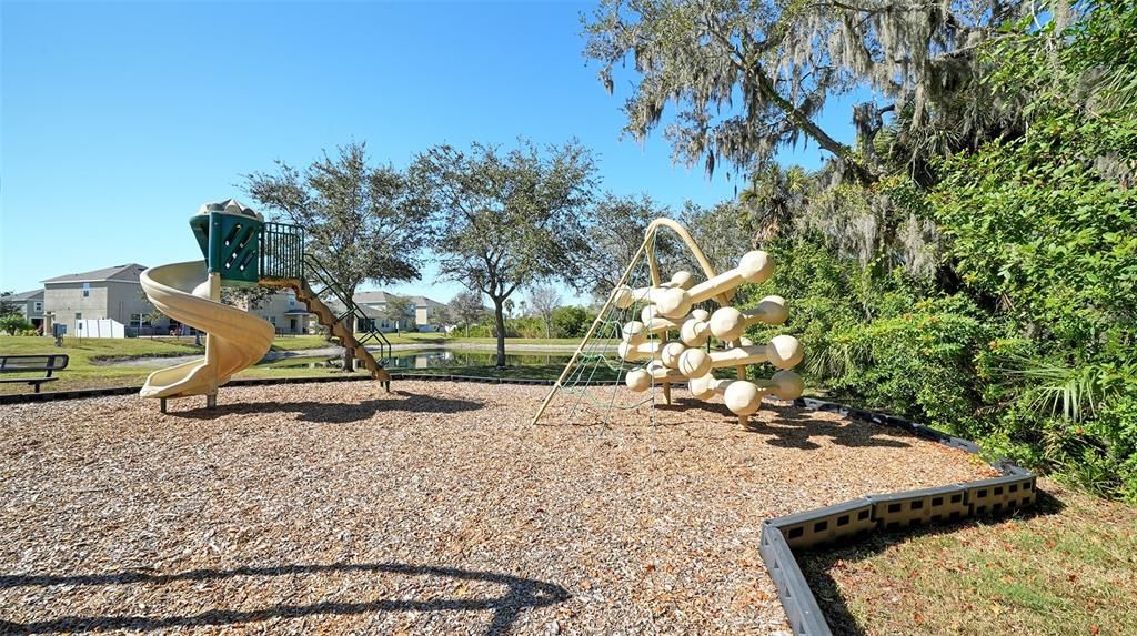 For Sale: $459,000 (5 beds, 3 baths, 2439 Square Feet)