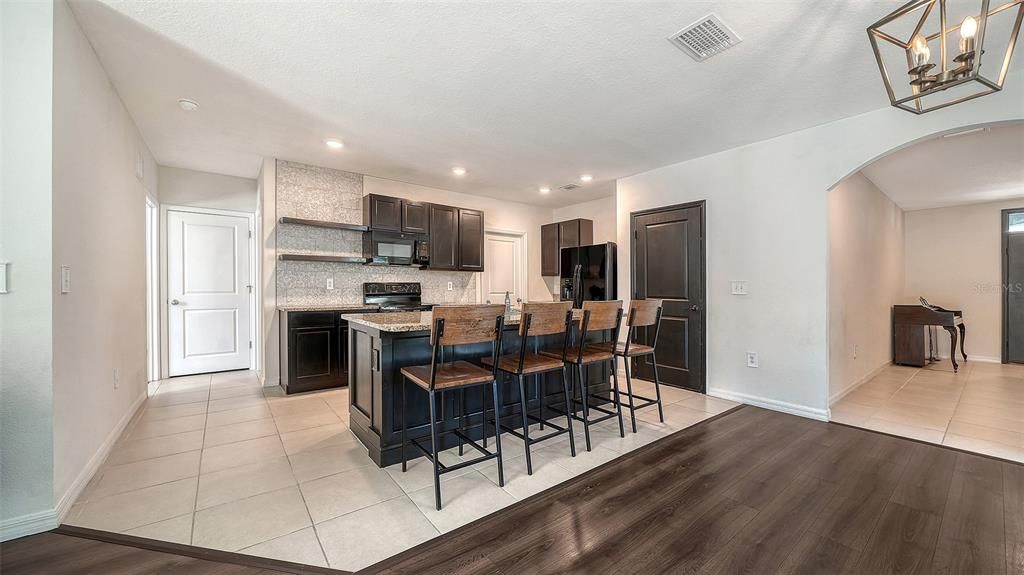 For Sale: $459,000 (5 beds, 3 baths, 2439 Square Feet)