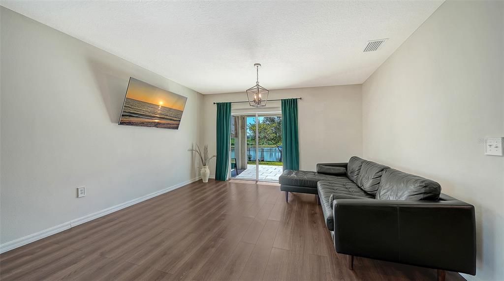 For Sale: $459,000 (5 beds, 3 baths, 2439 Square Feet)