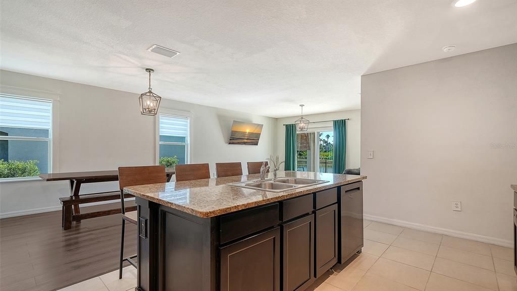 For Sale: $459,000 (5 beds, 3 baths, 2439 Square Feet)