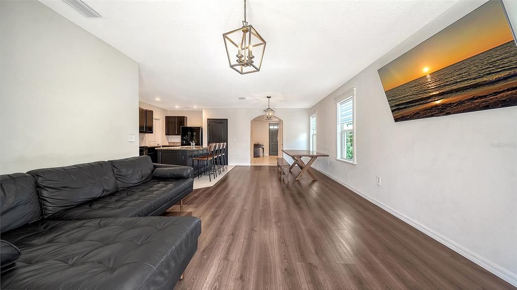 For Sale: $459,000 (5 beds, 3 baths, 2439 Square Feet)