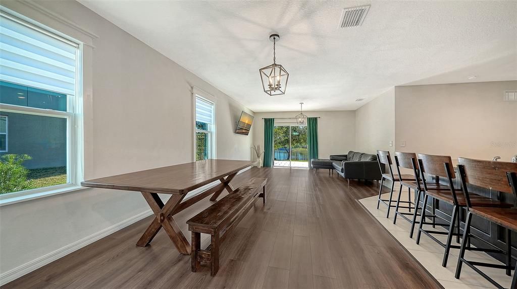 For Sale: $459,000 (5 beds, 3 baths, 2439 Square Feet)