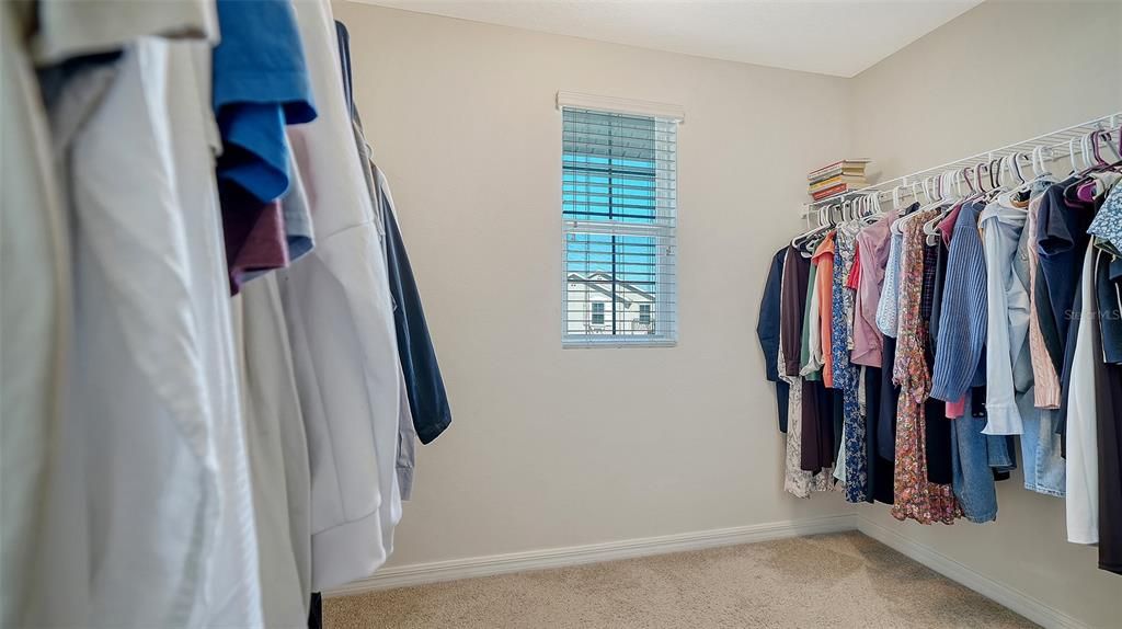 For Sale: $459,000 (5 beds, 3 baths, 2439 Square Feet)