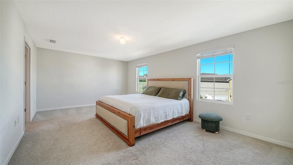 For Sale: $459,000 (5 beds, 3 baths, 2439 Square Feet)