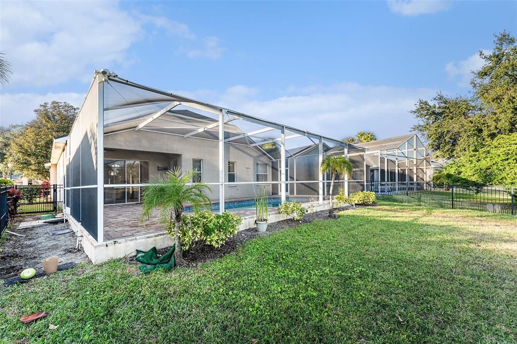 For Sale: $525,000 (3 beds, 2 baths, 1978 Square Feet)