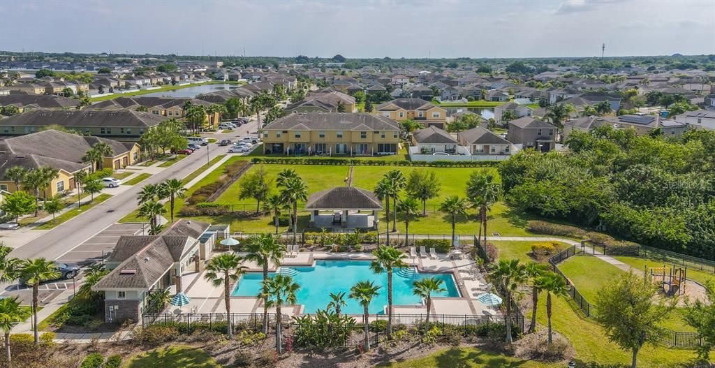 Active With Contract: $2,050 (3 beds, 2 baths, 1360 Square Feet)