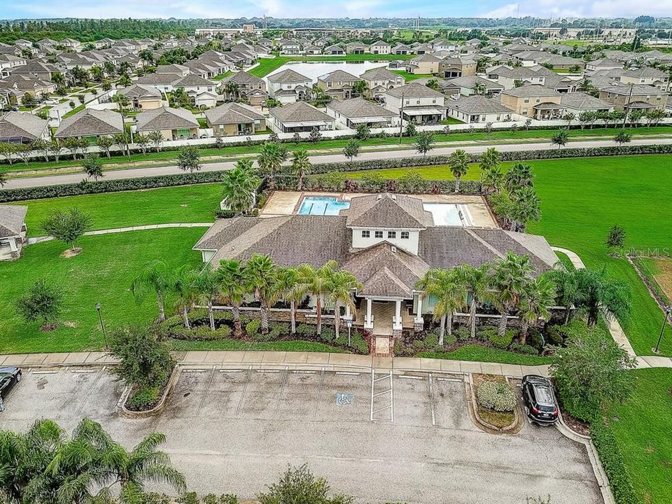 Active With Contract: $2,050 (3 beds, 2 baths, 1360 Square Feet)